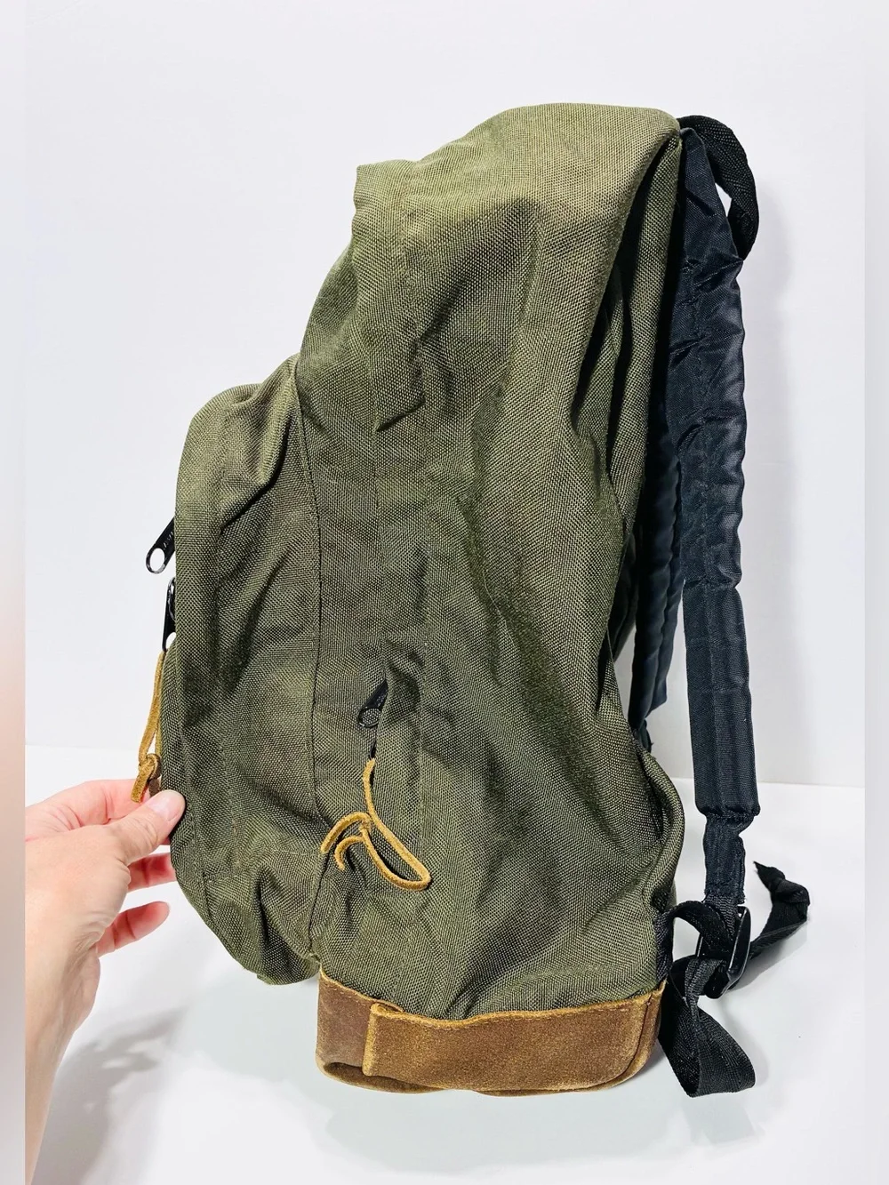 VTG 90s Eastpak USA MADE Leather Bottom 17” Backpack Olive Green Canvas Unisex